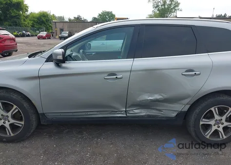 2013 Volvo Xc60 T6 z USA, uszkodzony, nr VIN YV4902DZ4D2425921